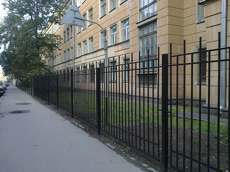 Kovanyiy-zabor-dlya-doma-31
